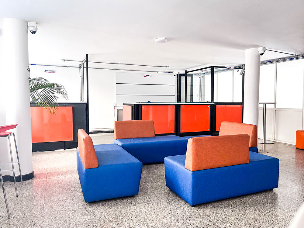 Sala de Espera Revisión Técnico Mecánica